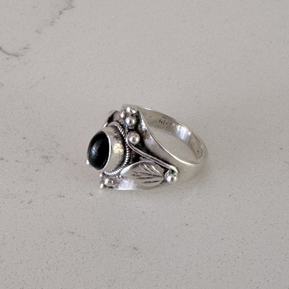 Sterling Silver Quartz Ring Size 7 1/4 - Picture 3 of 4